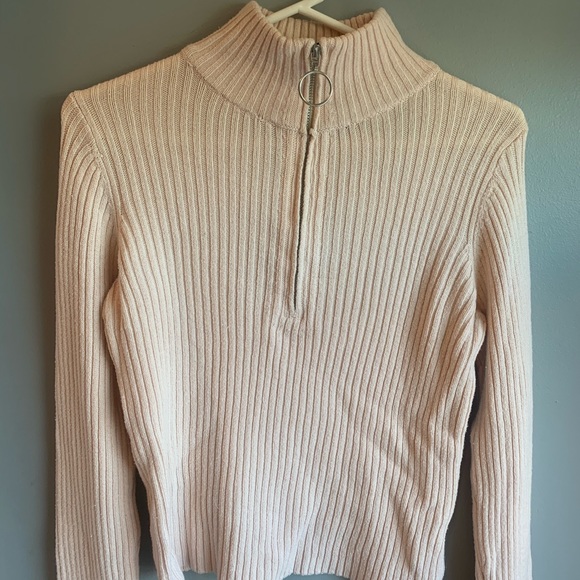 💕🐢 Light Pink Turtle Neck 🐢💕 - Picture 6 of 7